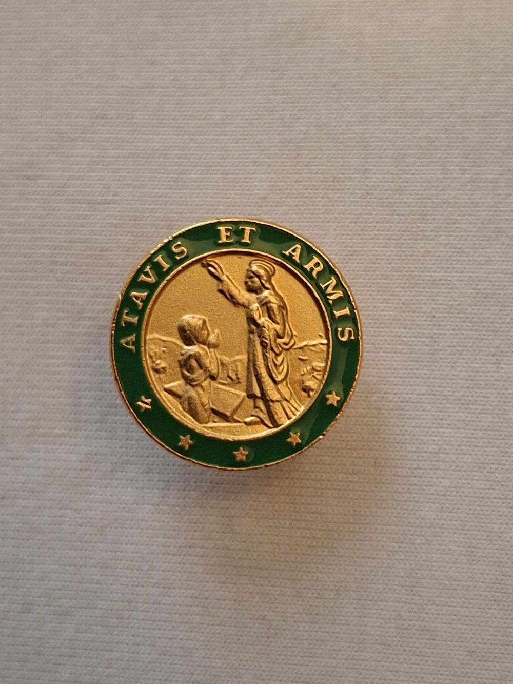 Knoopsgatbutton Atavis et Armis