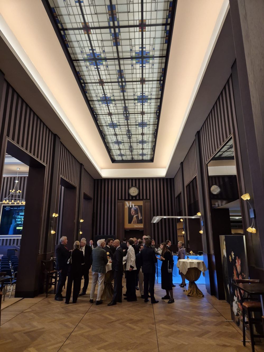 Sociëteit De Witte — ontvangst